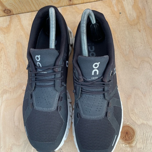 Women’s On Cloud 5 Running Shoes size 8 - Picture 8 of 10